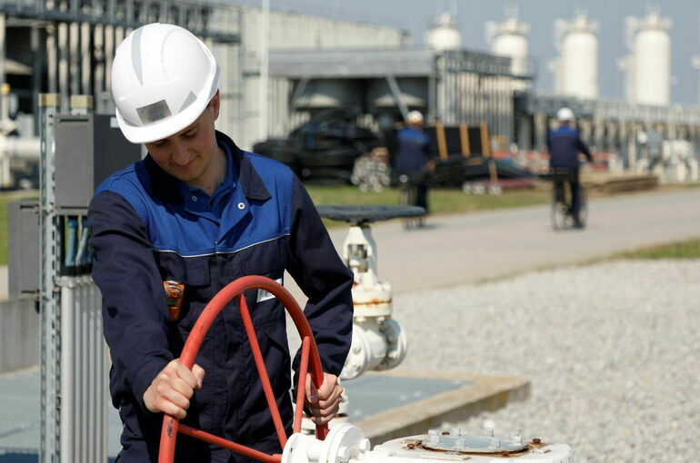 В Испании заявили, что за год поставки газа из РФ в Евросоюз сократились более чем на 80%