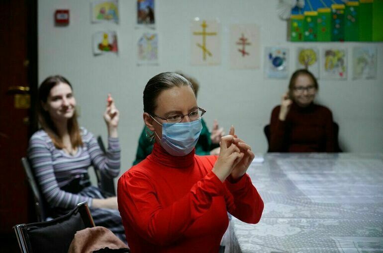Эксперт рассказал о важности развития русского жестового языка
