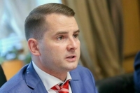 Нилов предложил ввести профстандарты в туристической отрасли