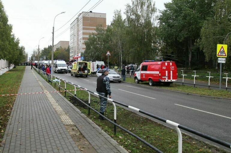 Число погибших в результате стрельбы в школе Ижевска выросло до 13