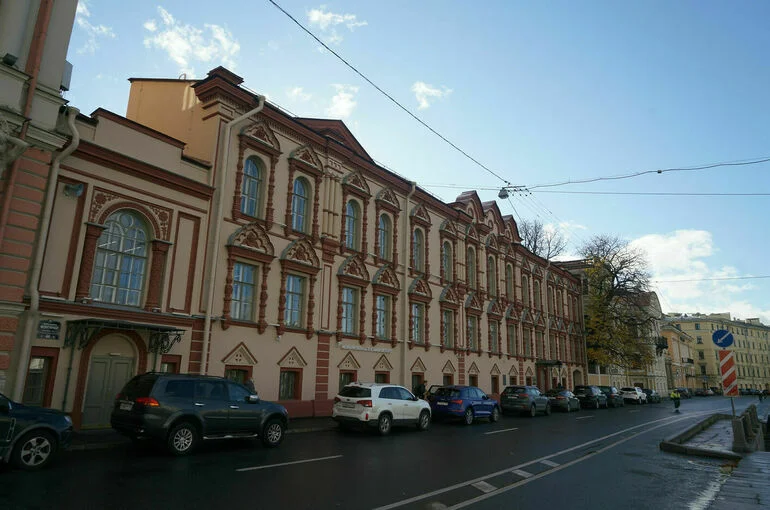 В Петербурге хотят ограничить платную парковку