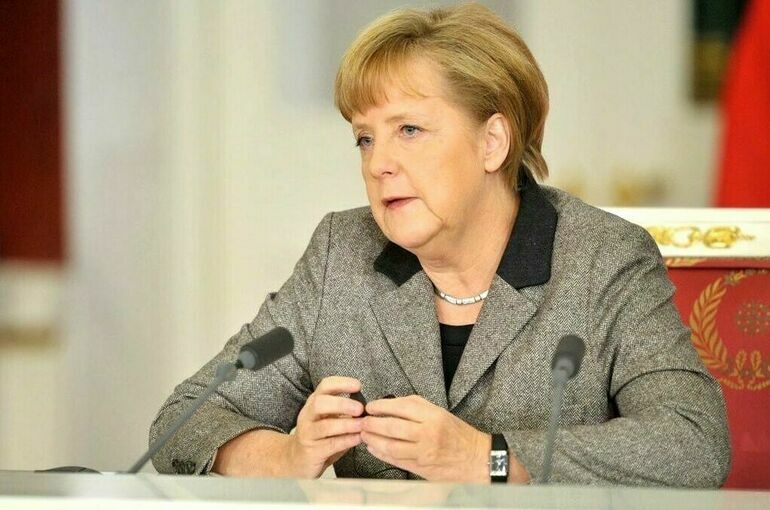 Меркель призвала серьезно воспринимать слова Путина о защите РФ всеми средствами