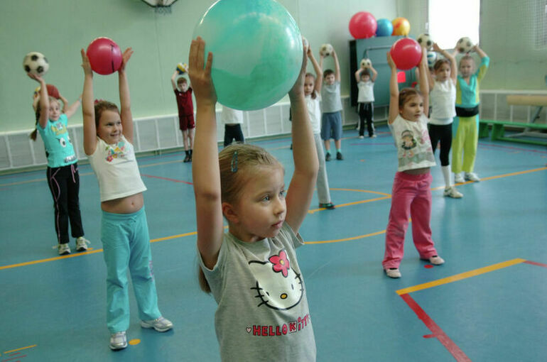 Спортзалы сельских школ Оренбуржья становятся центрами притяжения для всех жителей