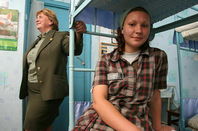 Осужденным женщинам с детьми до 4 лет предложили предоставить право на УДО