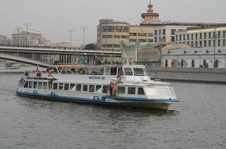 При проведении массовых мероприятий на воде смогут перекрывать движение судов