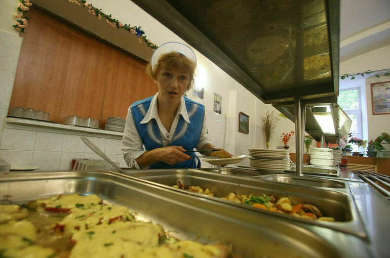 Законопроект о бесплатном питании для работников ж/д транспорта приняли в I чтении