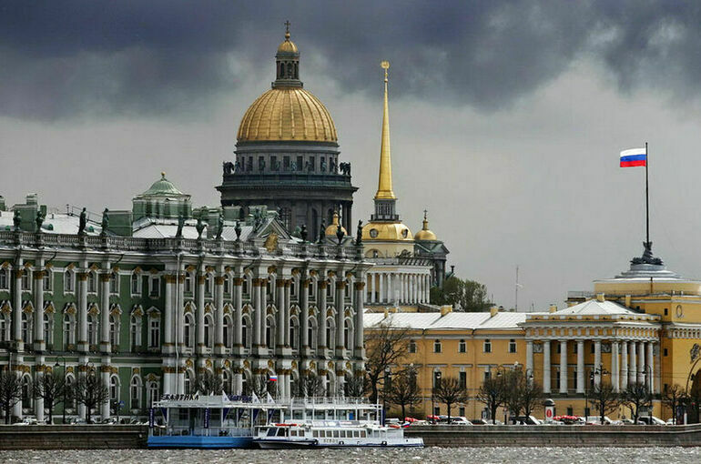 Мощный ветер и дожди вернутся в Петербург к концу недели