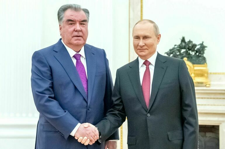 Путин наградил президента Таджикистана орденом «За заслуги перед Отечеством»