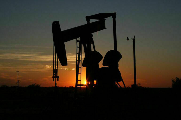 СМИ: Россия и Саудовская Аравия могут объявить о сокращении нефтедобычи