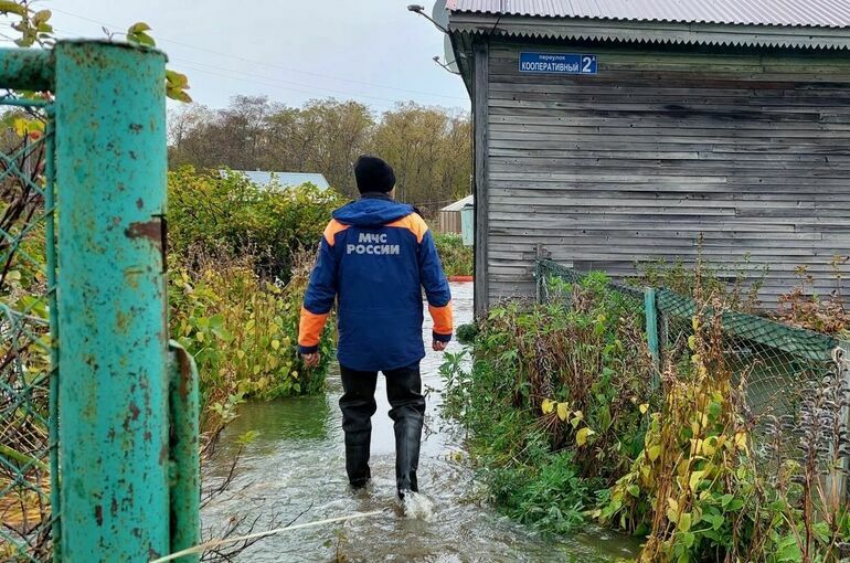 В подтопленном на Камчатке селе снижается уровень воды