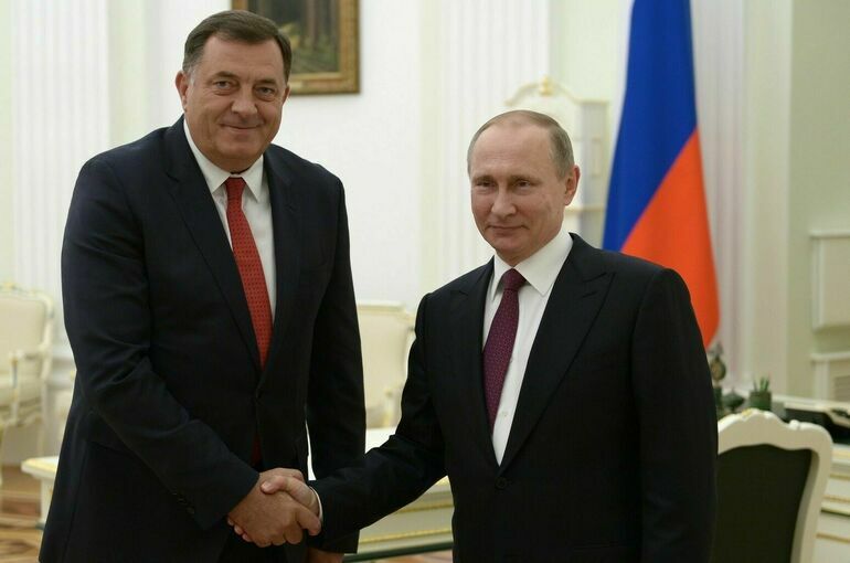 Лидер боснийских сербов поздравил Путина с юбилеем