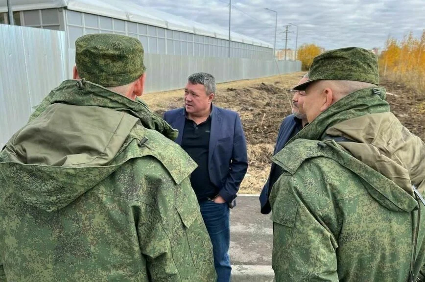 Депутаты Ямала передали мобилизованным медикаменты и теплые вещи