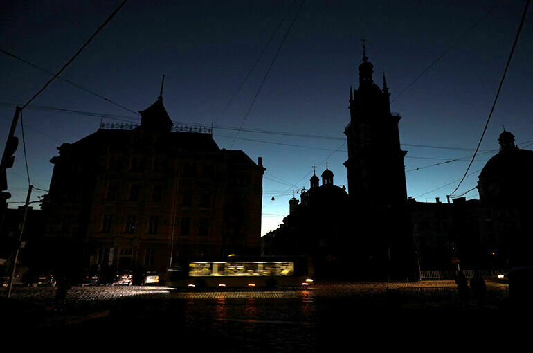 Во Львове ракетным ударом уничтожены две электроподстанции