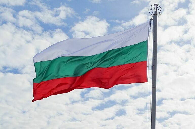 В Болгарии отменили безвизовый режим для граждан РФ со служебными паспортами