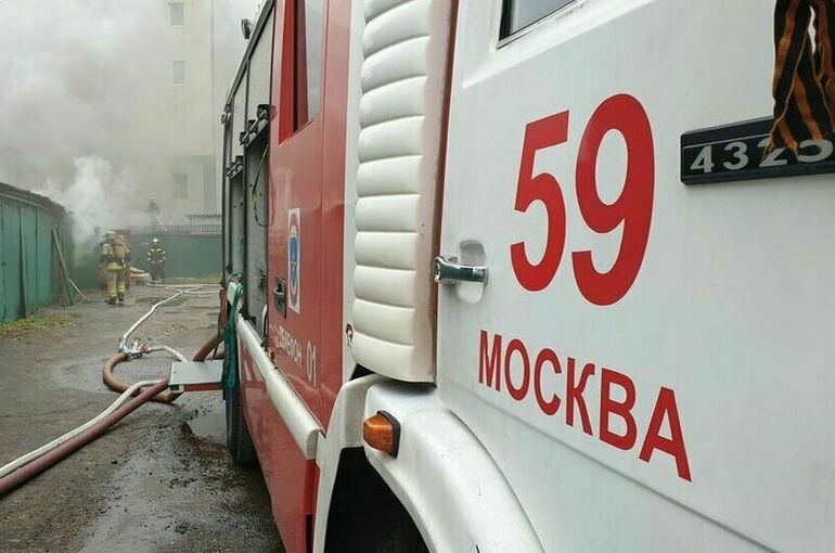 В Москве при возгорании автомобиля в гараже погиб человек