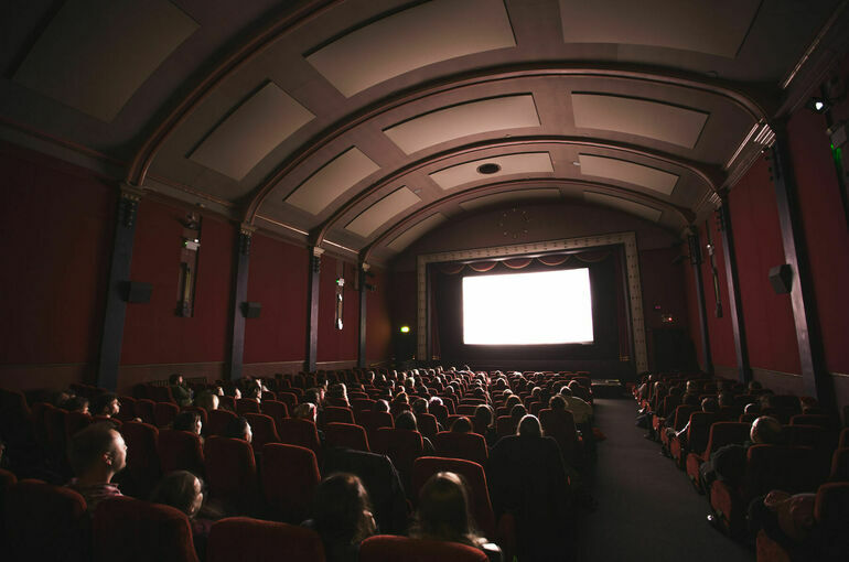 В Совфеде предложили разрешить прокат зарубежных фильмов без согласия правообладателей