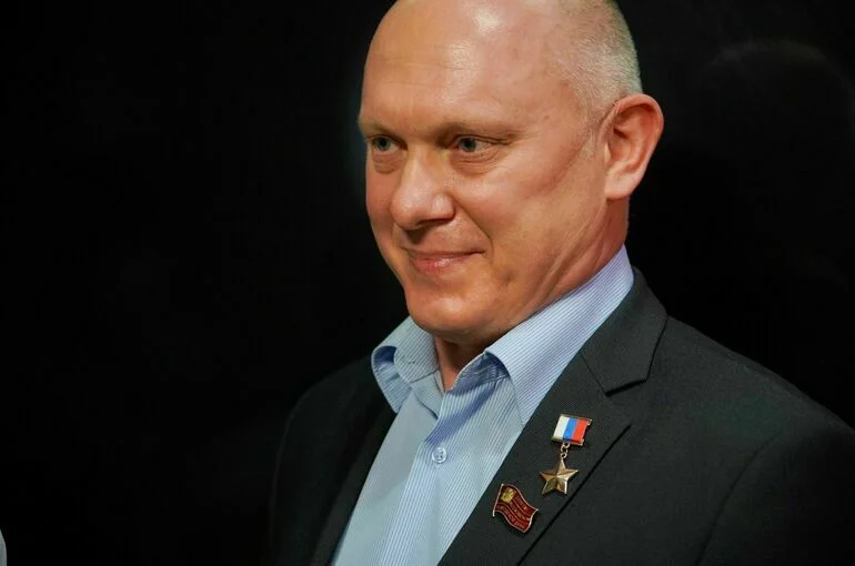 Космонавт Артемьев сбил сотрудника Звездного городка