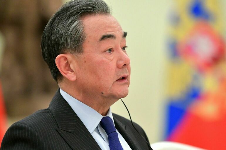Глава МИД КНР призвал не допустить дальнейшей эскалации конфликта на Украине
