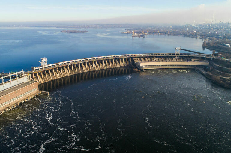 Рогов сообщил об ударе по подстанции около Днепровской ГЭС
