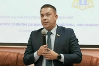 Сенатор Гибатдинов предложил выдворять за пропаганду ЛГБТ независимо от гражданства