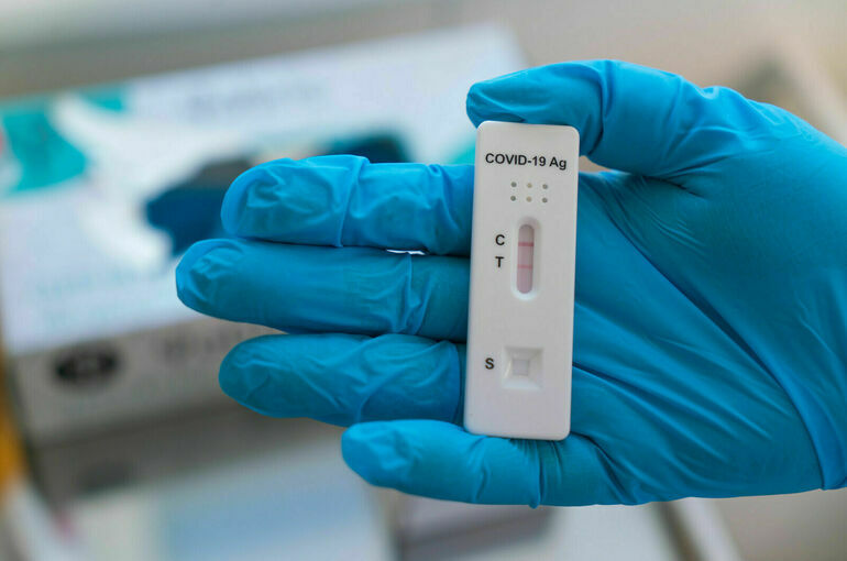 В России уже шестую неделю снижается заболеваемость COVID-19