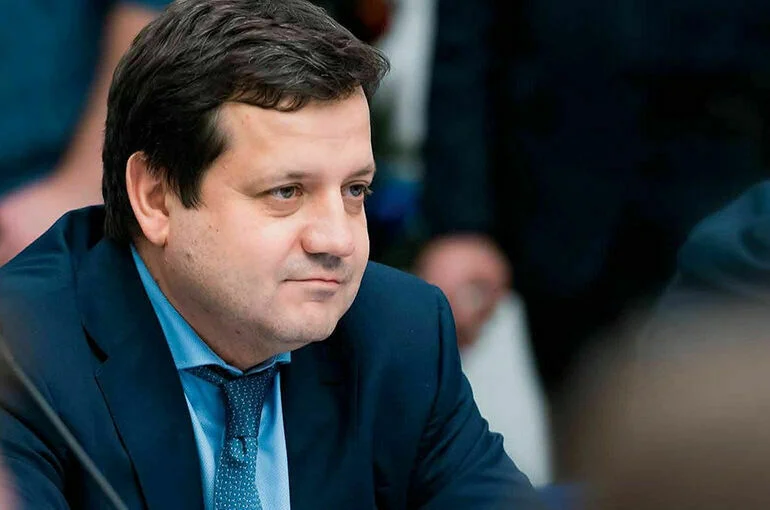 ЦИК передал думский мандат Андрею Парфенову
