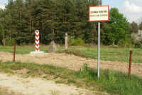 Польша начала строить заграждение из колючей проволоки на границе с Россией