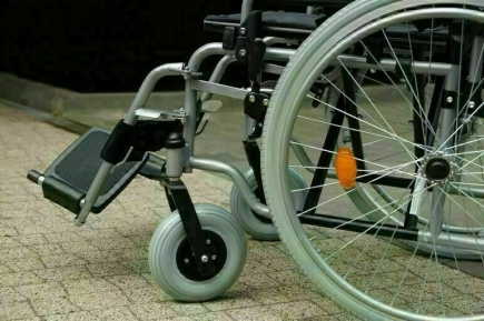 Петербургским инвалидам помогут с реабилитацией