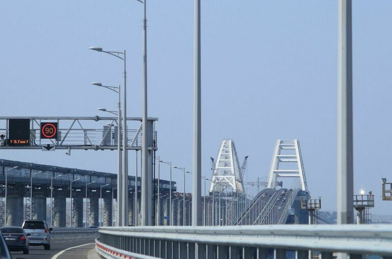 Движение автомобилей по Крымскому мосту 8 ноября будет приостановлено
