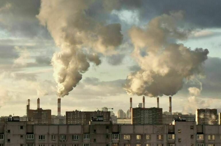 До конца 2025 года датчиками выбросов хотят оснастить предприятия в 12 городах