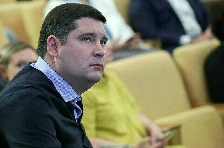 Киселев заявил, что бизнес не против упрощения трудоустройства подростков