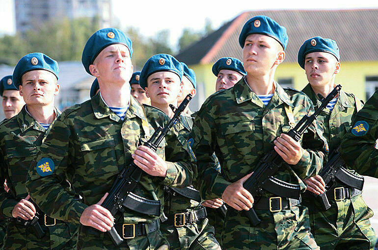 В России сняли верхние ограничения по возрасту для первого контракта на военную службу