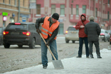 Четыре сантиметра снега выпало за ночь в Москве