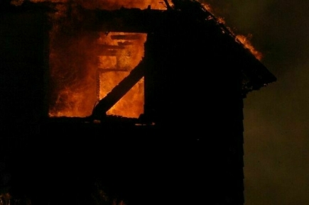 Появился видеофрагмент из обгоревшего в Башкирии дома, где погибла семья