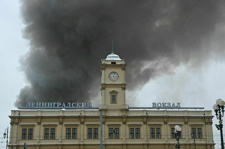 В Москве около площади трех вокзалов произошел крупный пожар
