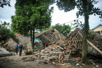 В результате землетрясения на острове Ява погибли 162 человека