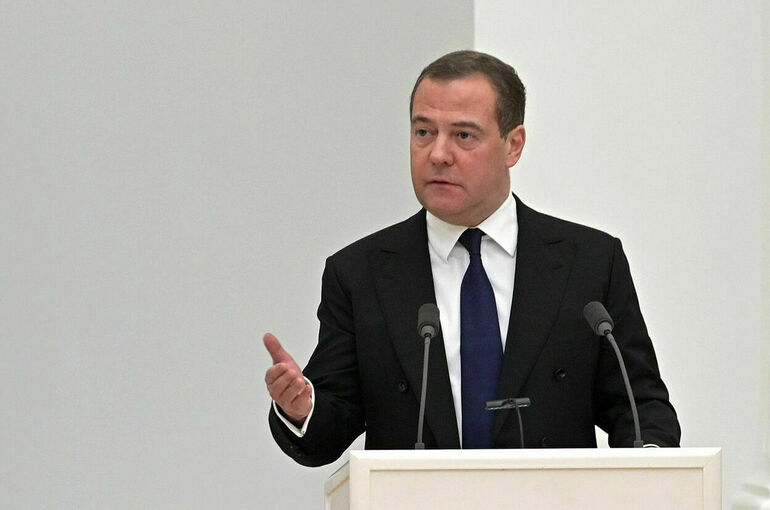 Медведев: Комплексы Patriot на Украине будут законной целью Российской армии