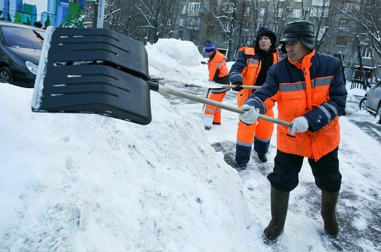 Куда пожаловаться на неубранный снег зимой