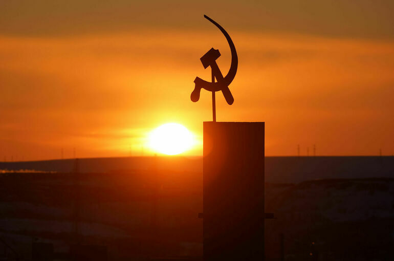 Век больших свершений и неоправданных ожиданий