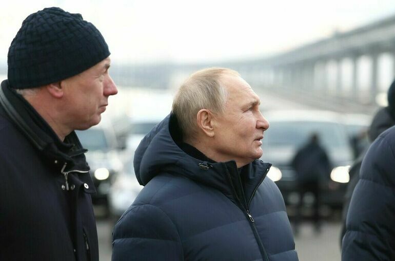 Путин поддержал идею наградить строителей за ремонт Крымского моста