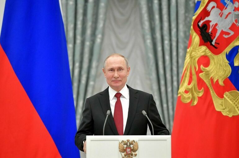 Путин сравнил число российских волонтеров с армией