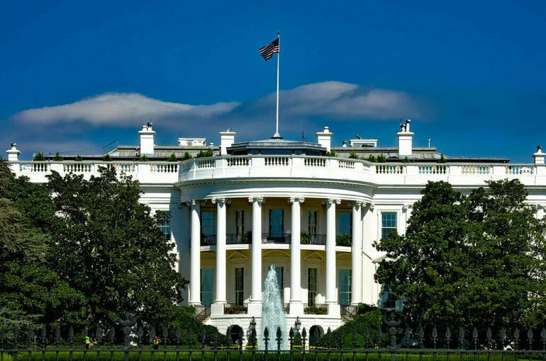 Оливер Стоун назвал США истинными виновниками конфликта в Донбассе