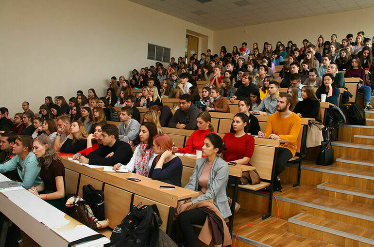 Распределение бюджетных мест в творческих вузах предложили пересмотреть