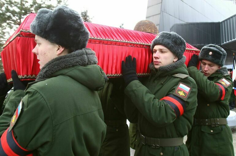 Госдума продлила на три месяца сроки переноса останков советских воинов