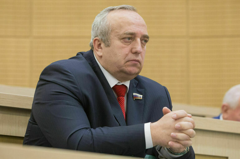 Клинцевич заявил о желании Варшавы наладить связи с Будапештом для раздела Украины