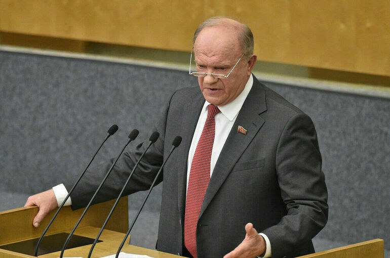 Зюганов: Необходимо продолжать укреплять связи с парламентариями стран СНГ