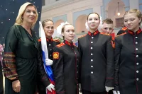 Официальный представитель МИД РФ Мария Захарова с воспитанницами кадетского училища. Фото: Тимур Ханов/ПГ