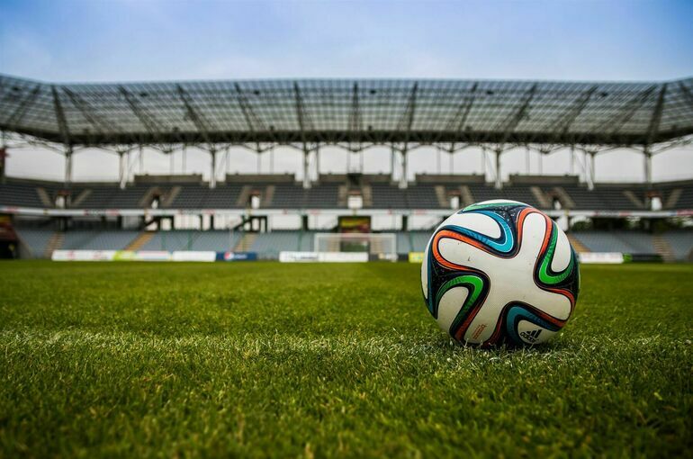 Украинскую ассоциацию футбола могут лишить членства в ФИФА и УЕФА