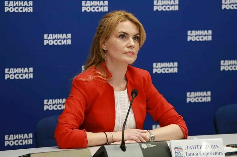 Вторым сенатором от ЛНР в Совете Федерации стала Дарья Лантратова