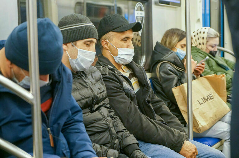 Москвичам рекомендовали носить маски в период роста заболеваемости гриппом